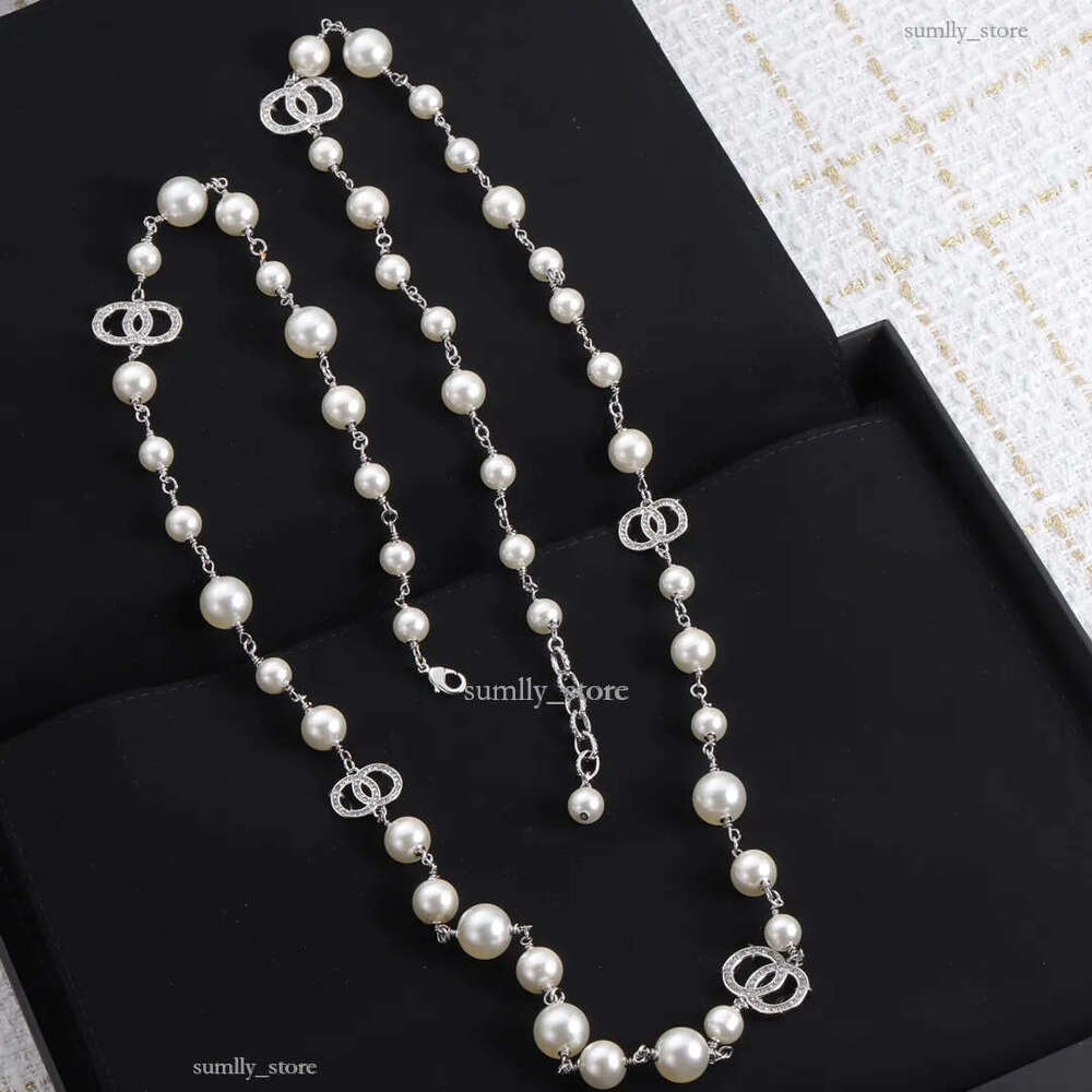 Womens sweater chain Pendant Necklaces ccity brand jewelry designer luxury C autumn and winter Choker pearl long-chain