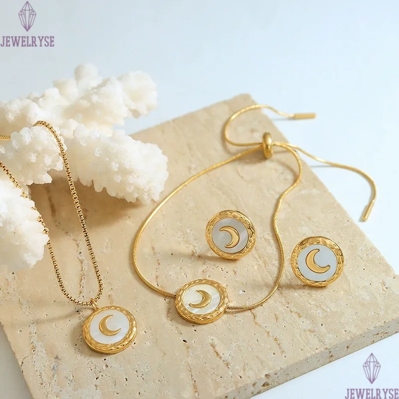 fashion stainless steel 18k gold moon circle designer necklace for woman party pendant luxury necklaces school silver chain choker jewelry birthday fr