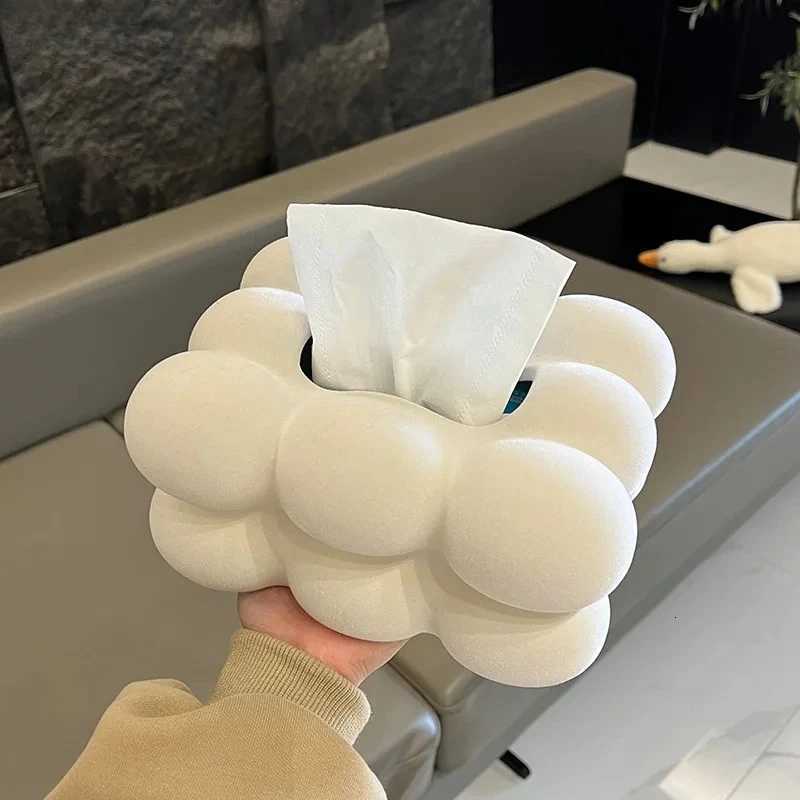 Modern Flocked Cloud Ceramic Tissue Box Desk Ornaments White Cloud Shape Porcelain Tissue Box Bedside Table Paper Towel Case New H251201