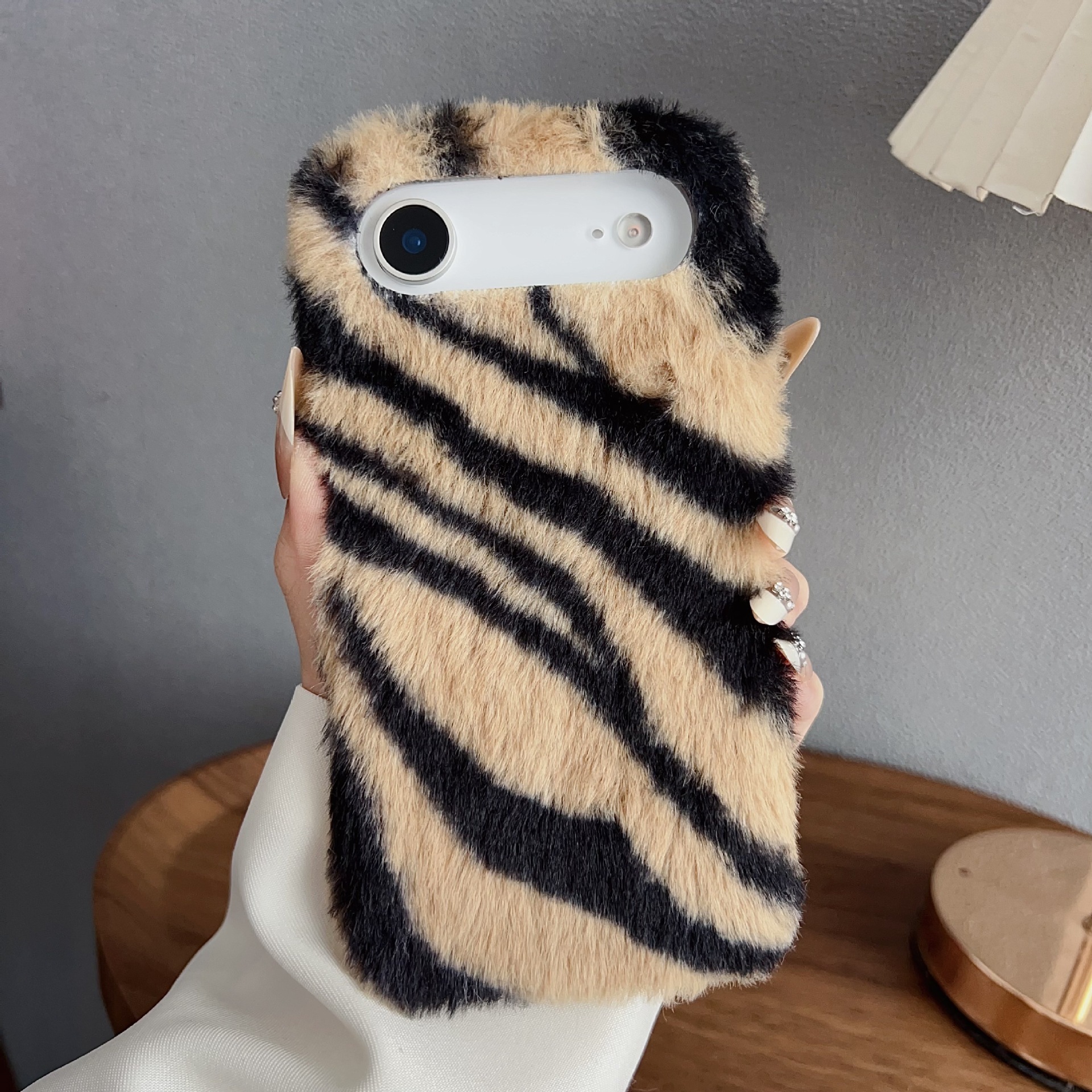 Plush Leopard Print Pattern Phone Case Iphone 17 Pro Max Compatible With Apple 16/15/14 Pro Warm Winter Soft Protective Cover
