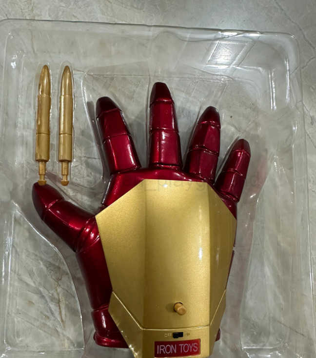 Disney Hot Iron Man Helmet Cosplay 11 Light Led Wearable Mask Gloves Glowing Eyes Adult Child PVC Action Figure Toys Birthday Gifts H251202