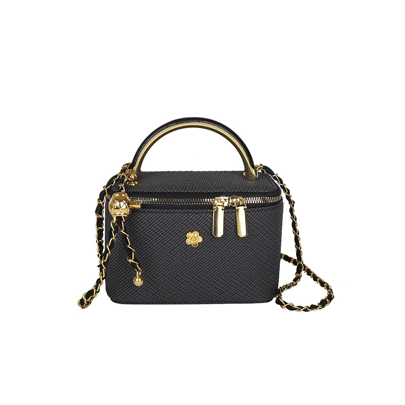 Luxury elegant Women's 2025 New Retro Matte Handheld Box Bag with Chic Quilted Pattern Chain Crossbody Versatile Shoulder Bag Free Shipping