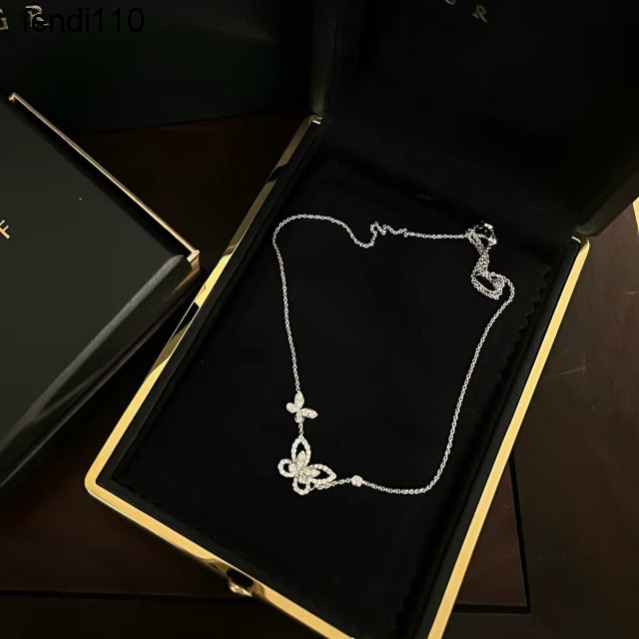 Pendant Necklaces Classic Sweet Butterfly Necklace Full-Diamond Collar Necklace Girl Luxury Jewelry Gift for Formal Events Daily Outfit Career-Related Functions