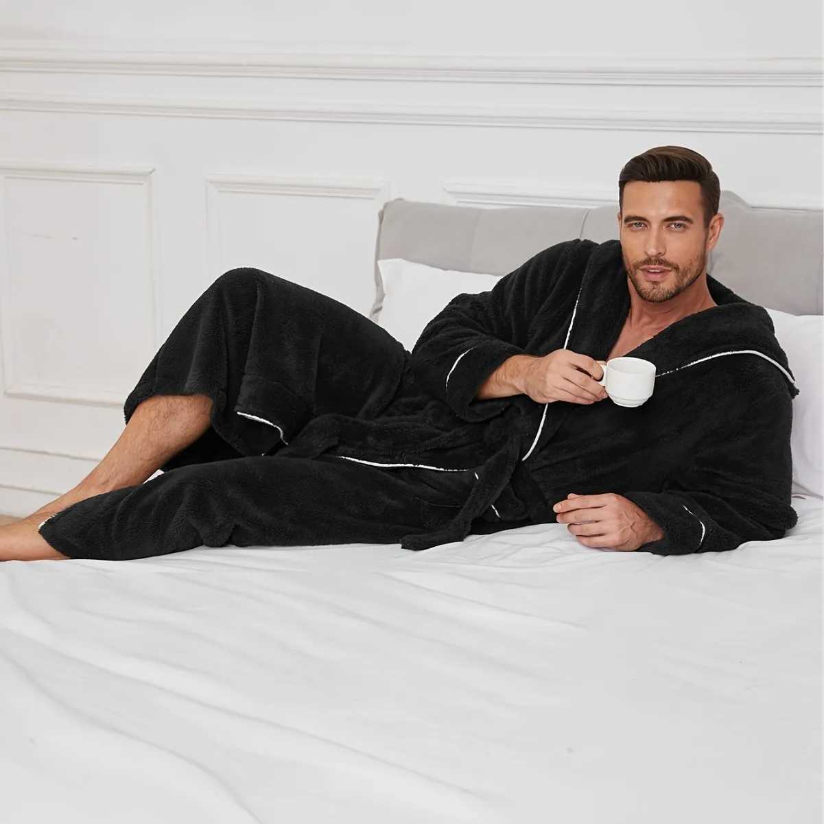 Autumn and Winter Comfortable Cotton Flannel Luxury Open Weave Couples Sleepwear Mens Warm Bathrobe Sleepwear Nightwear C251202