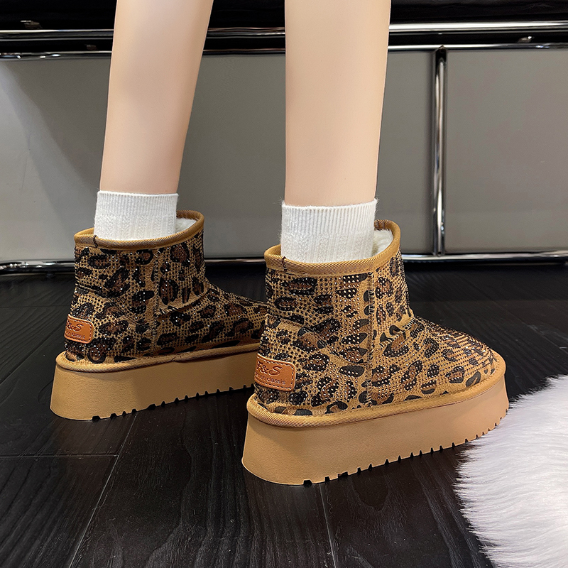 2026 New Women's Sheep Suede Winter Boots Fashion Bright Diamond Warm Snow Boots Women's Non Slip Thick Plush Ankle Boots Comfortable and Hi