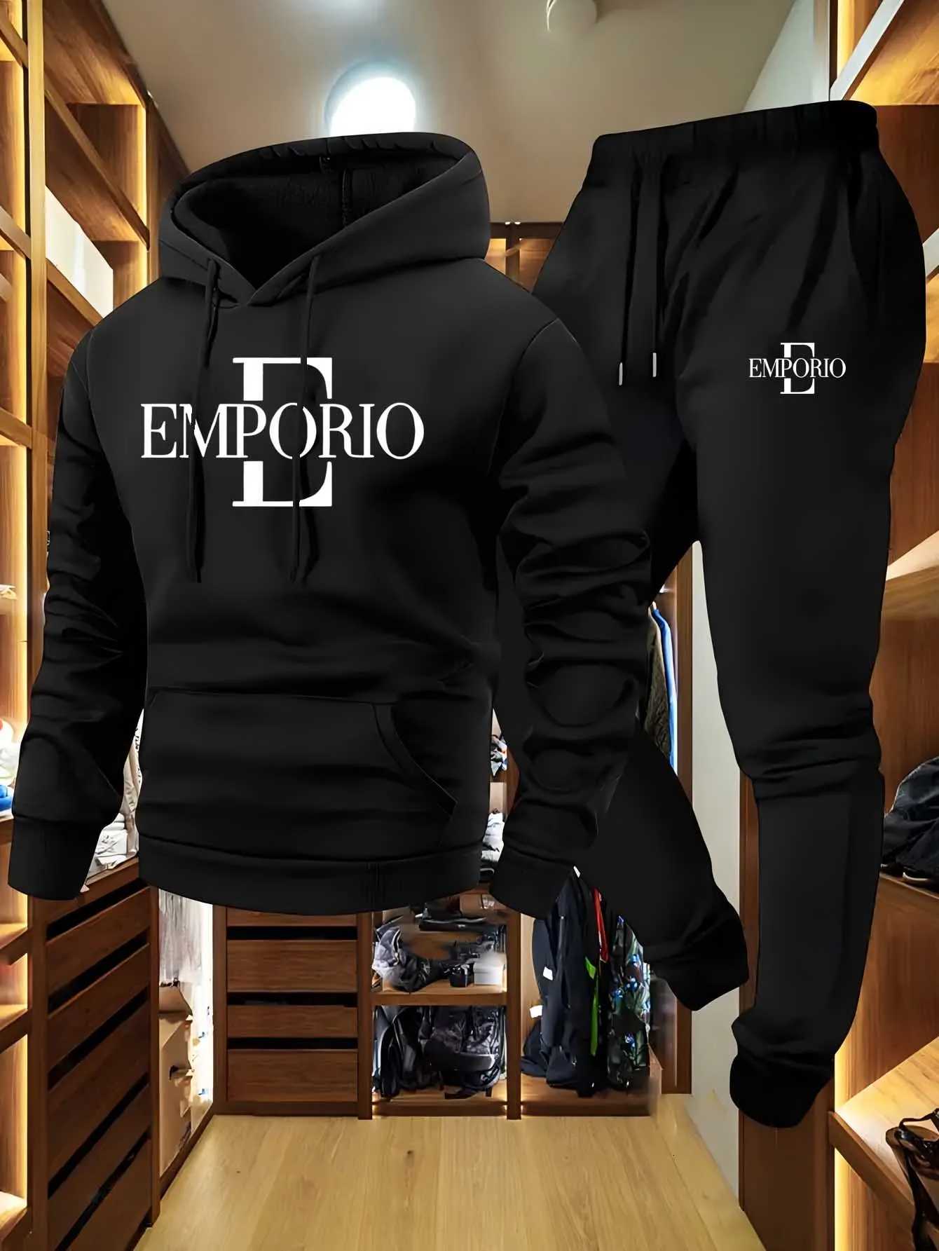 Mens two-piece clothing sets casual round-neck long-sleeved sweatshirts and sweatpants jogging suits autumn and winter W251202