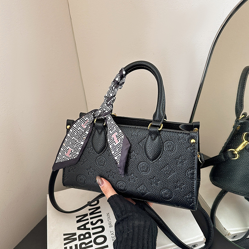 New Design Bag Autumn/Winter New Style 2025 Fashionable single-shoulder Crossbody handbag Bag Simple Hundred-tower Single-shoulder bag Free shipping