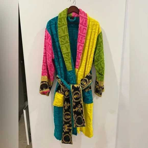 Luxury Plush Unisex Bathrobe with Sash Pockets Long Sleeves Elegant Ultra-Soft Home Spa Robe for Couples Adults C251202