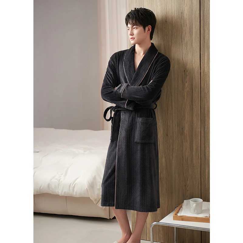 Men Sleepwear Long Robes Winter Island Velvet Thick Terry Robe Male Long Sleeve Kimono Warm Bathrobe Home Wear Peignoir Men Robe C251202