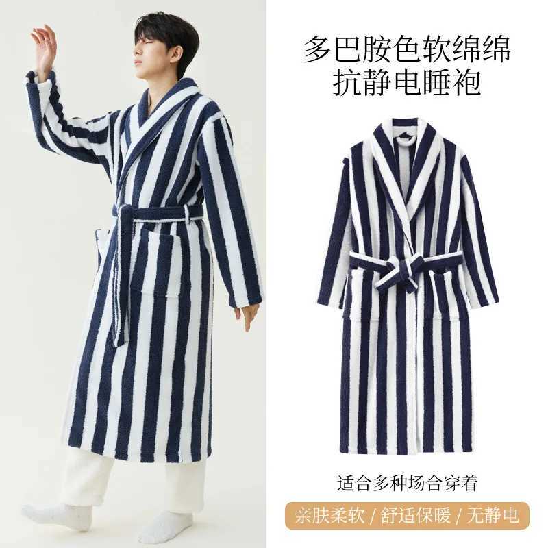 Fashion Stripes Flannel Couple Long Robe Sleepwear Winter Warm Women Nightgown Bathrobe Loose Thick Coral Fleece Homewear Pajama C251202
