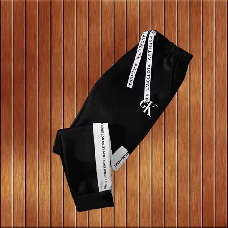 Mens Luxury Printed Spring and Autumn New Casual Solid Color Sports ShirtSports Pants 2-piece Mens Outdoor Sports Set W251202