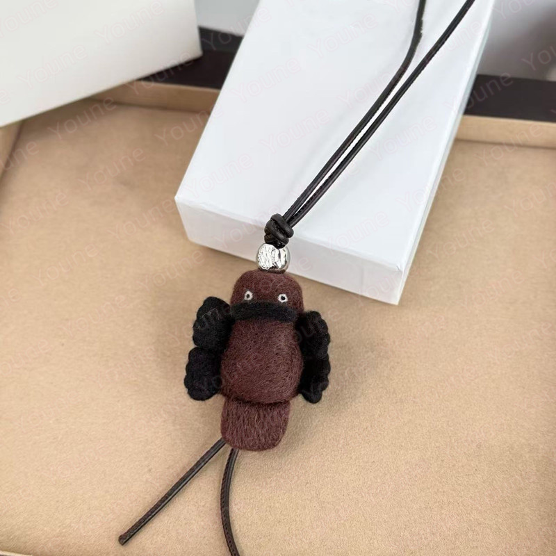 Luxury Charm Bag Ornament Accessories Cute Platypus charm in felt Animal Doll Men Women Car Hanging Keychain Purse Decoration Handmade Wool Felt DIY