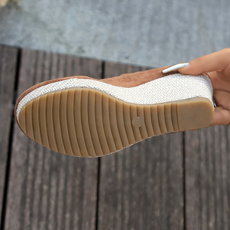 2025 New Women's Fashion Suede Buckle Strap Flats