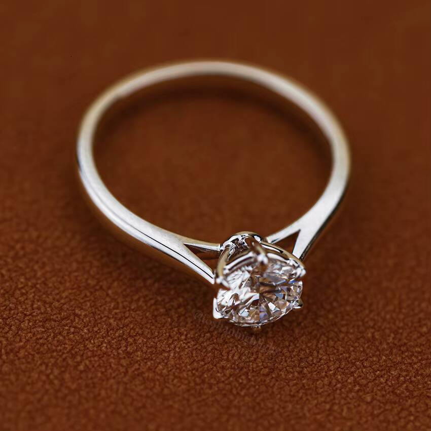 Customizable 18K Gold Laboratory Diamond Ring Round-cut Diamond Ring for Womens Wedding Engagement Ring for Women