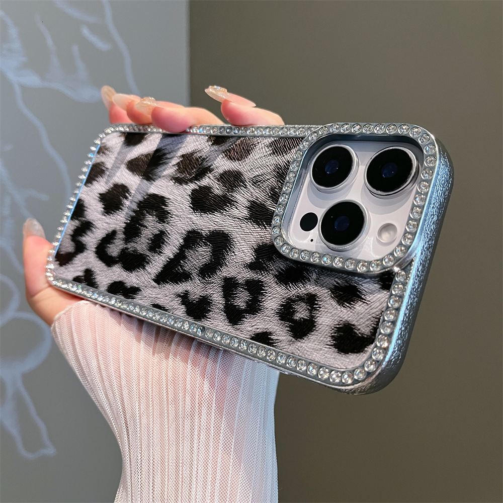 Diamond-Encrusted Leopard Print Phone Case iPhone 16 Pro Max Compatible with Apple 15/14 Pro Protective Shockproof Cover