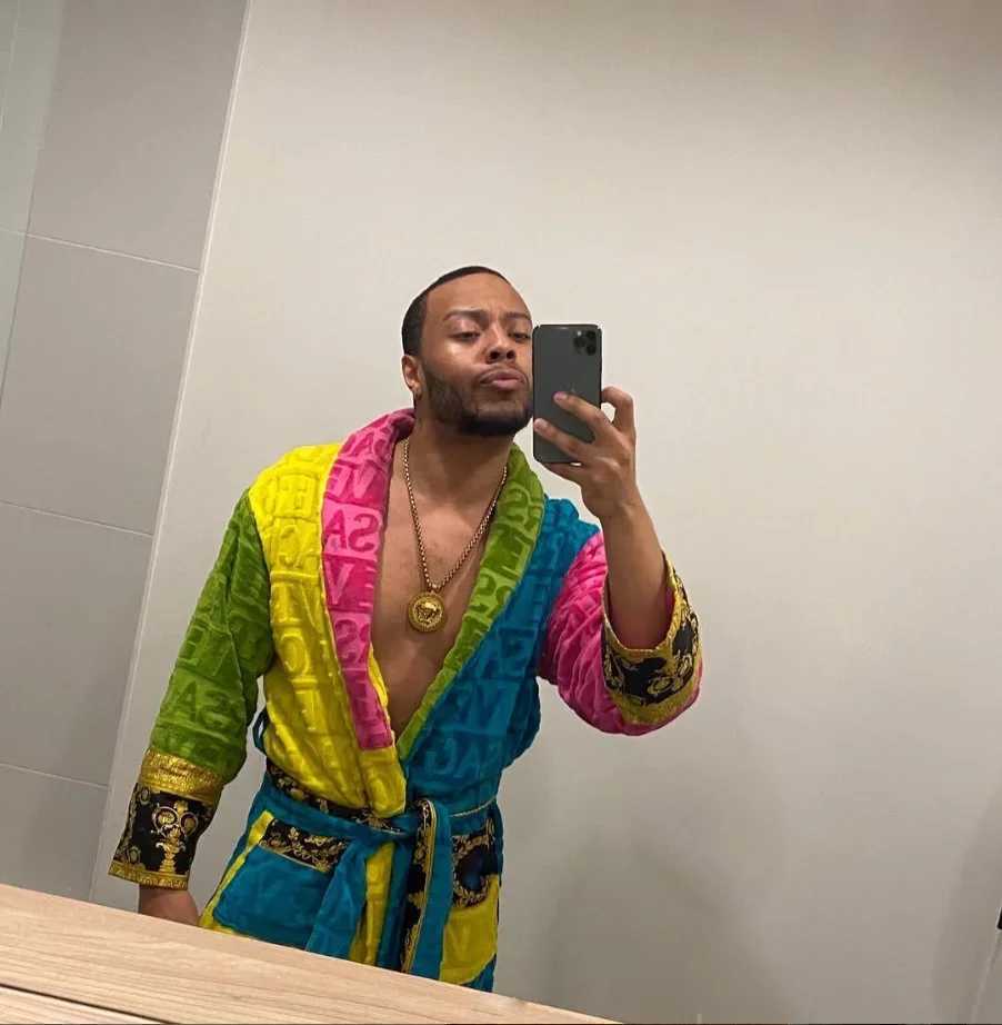 Luxury Plush Unisex Bathrobe with Sash Pockets Long Sleeves Elegant Ultra-Soft Home Spa Robe for Couples Adults C251202