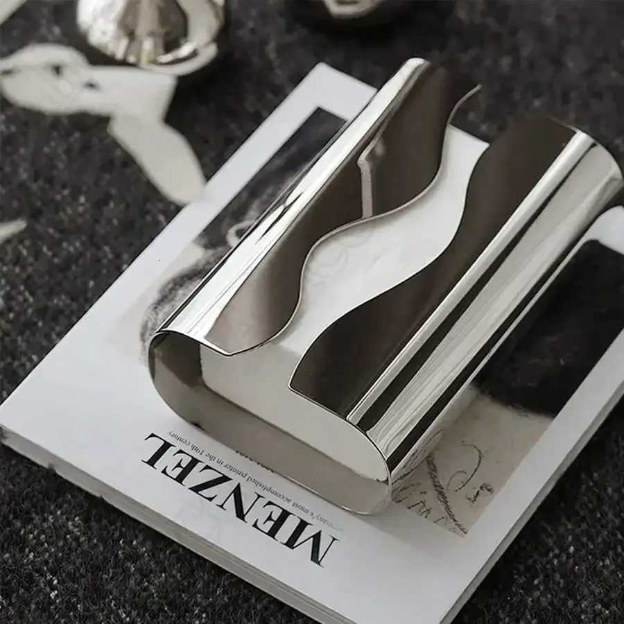 Nordic Stainless Tissue Case Mirror Napkin Holder Silvery Napkin Box Desktop Tissue Box Table Decoration Kitchen Accessories H251201