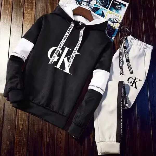 Mens Luxury Printed Spring and Autumn New Casual Solid Color Sports ShirtSports Pants 2-piece Mens Outdoor Sports Set W251202