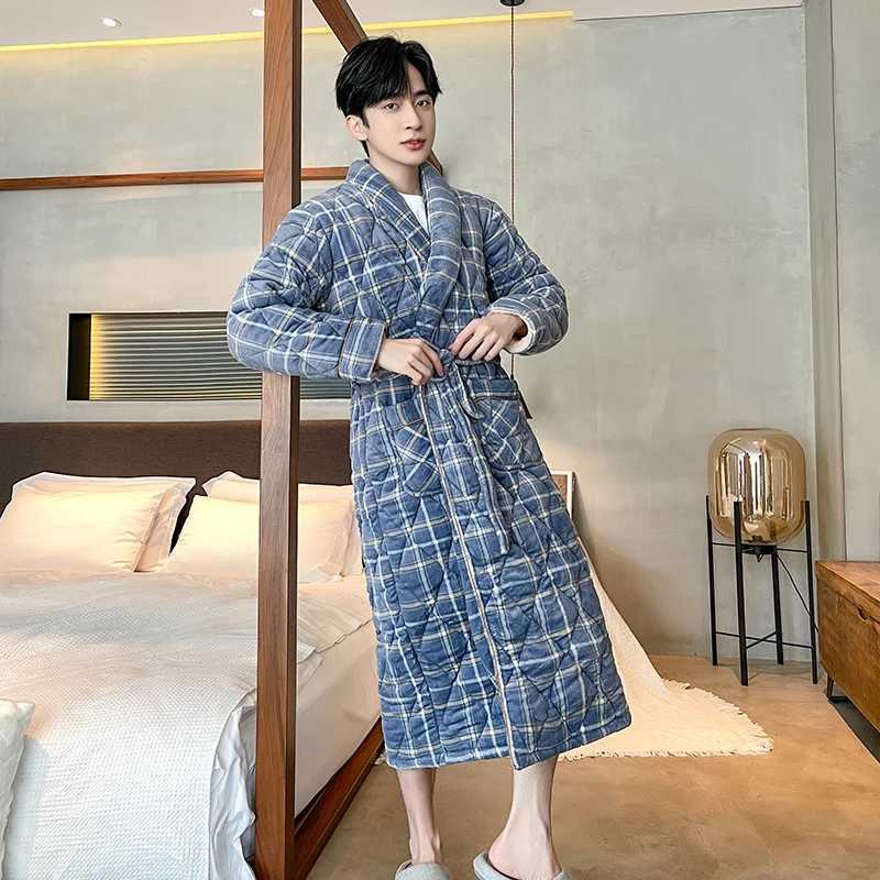 Winter Bath Robe Men Bathroom Robe Male Bathrobe Big Yards L-4XL Quilted Pajama Thick Long Spa Robe Shower Homewear Coral Fleece C251202