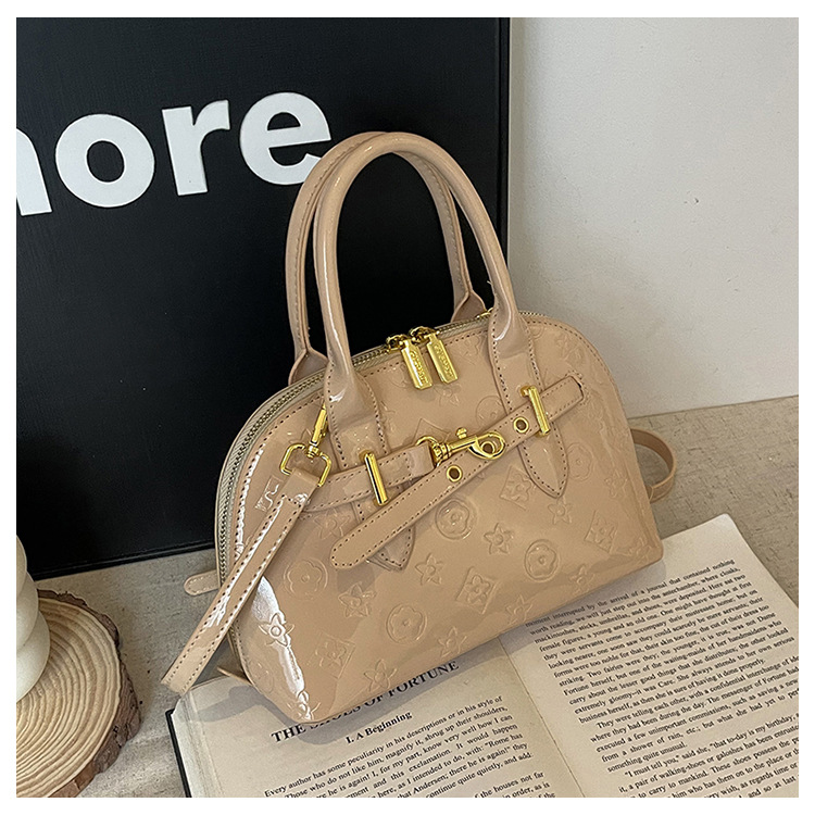 Designer Bag 2025 New Arrival Retro Handheld Commuter Bag with Unique & Versatile Design - Chic Shell-Shaped Crossbody Shoulder Bag for Women