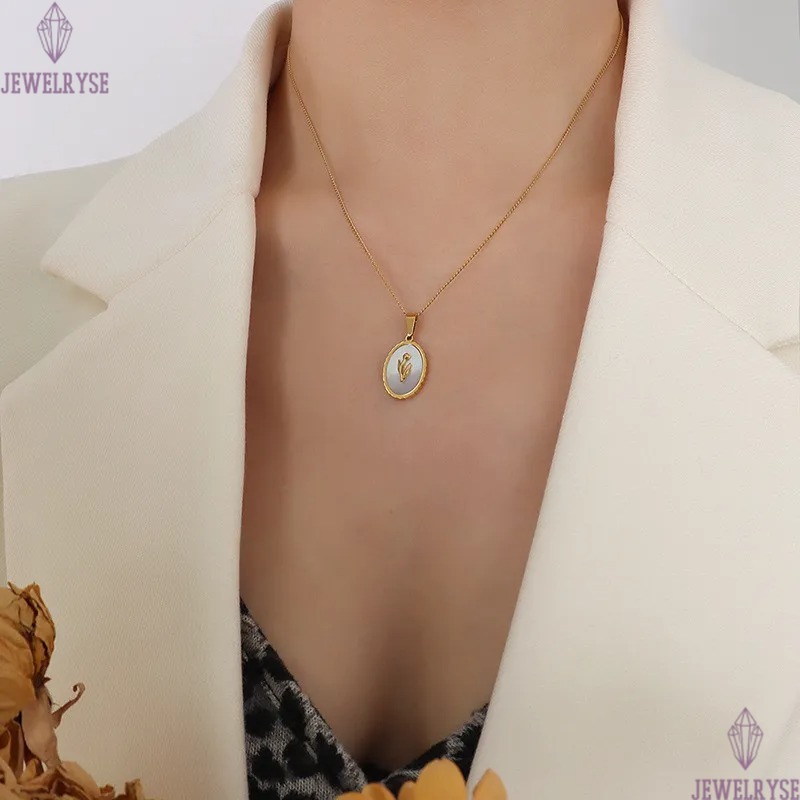 classic gold chain portrait designer necklace for woman stainless steel flower pendant necklaces daily outfit vintage jewelry birthday friend family g