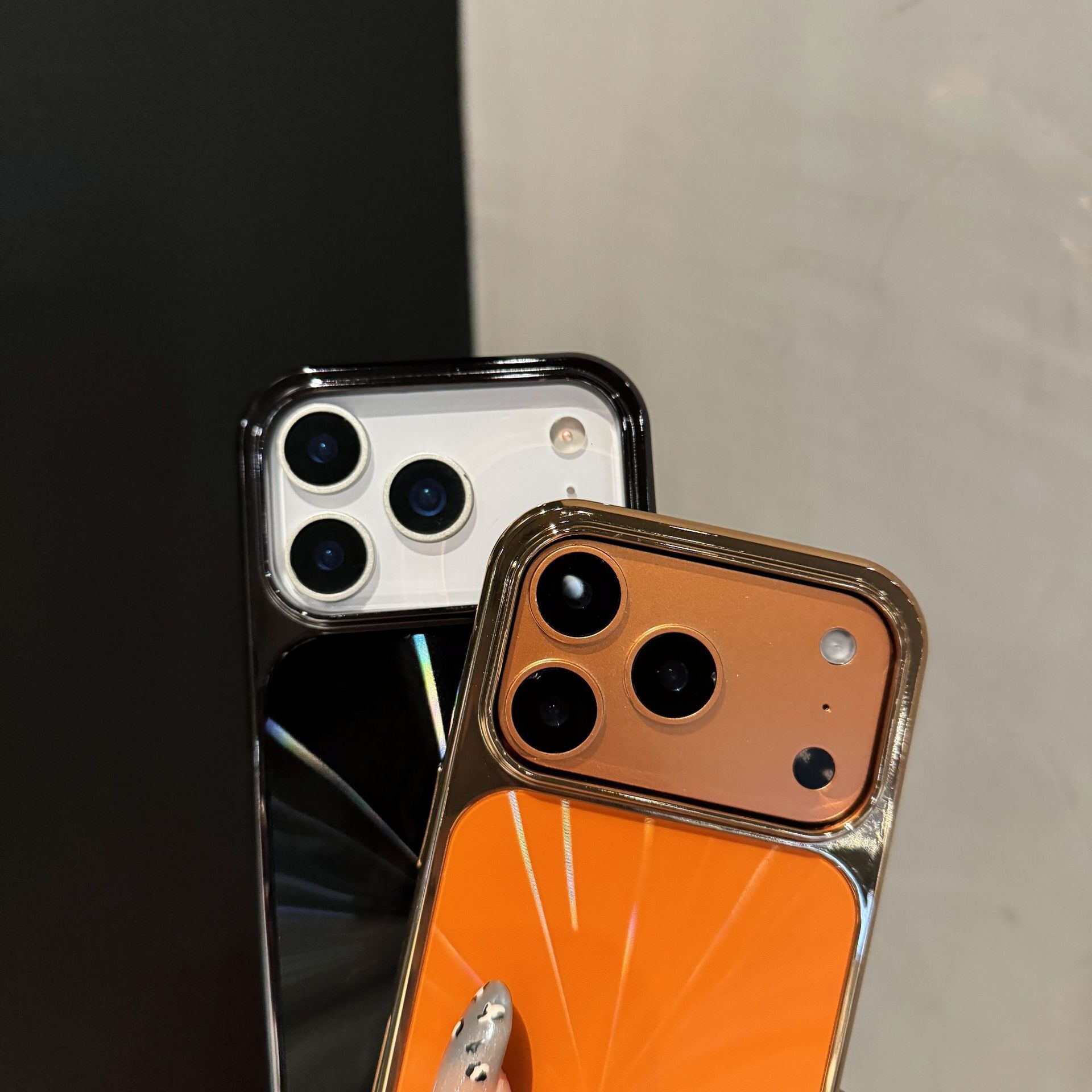 Large Hole Laser Phone Case iPhone 17 Pro Max Compatible with Apple 16/15/14 Pro High-end Feel Electroplated Case