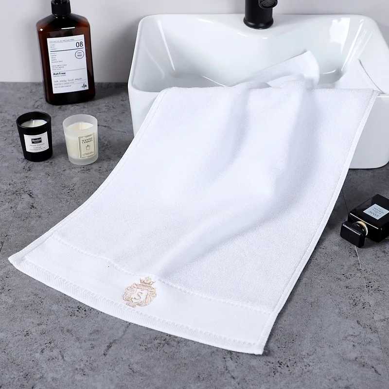 2PCS Set Bathroom White Cotton Towel Set Letter Embroidered 1PCS Hand Towel 3374cm 1PCS Bath Towel Gift For Men And Women Y251202