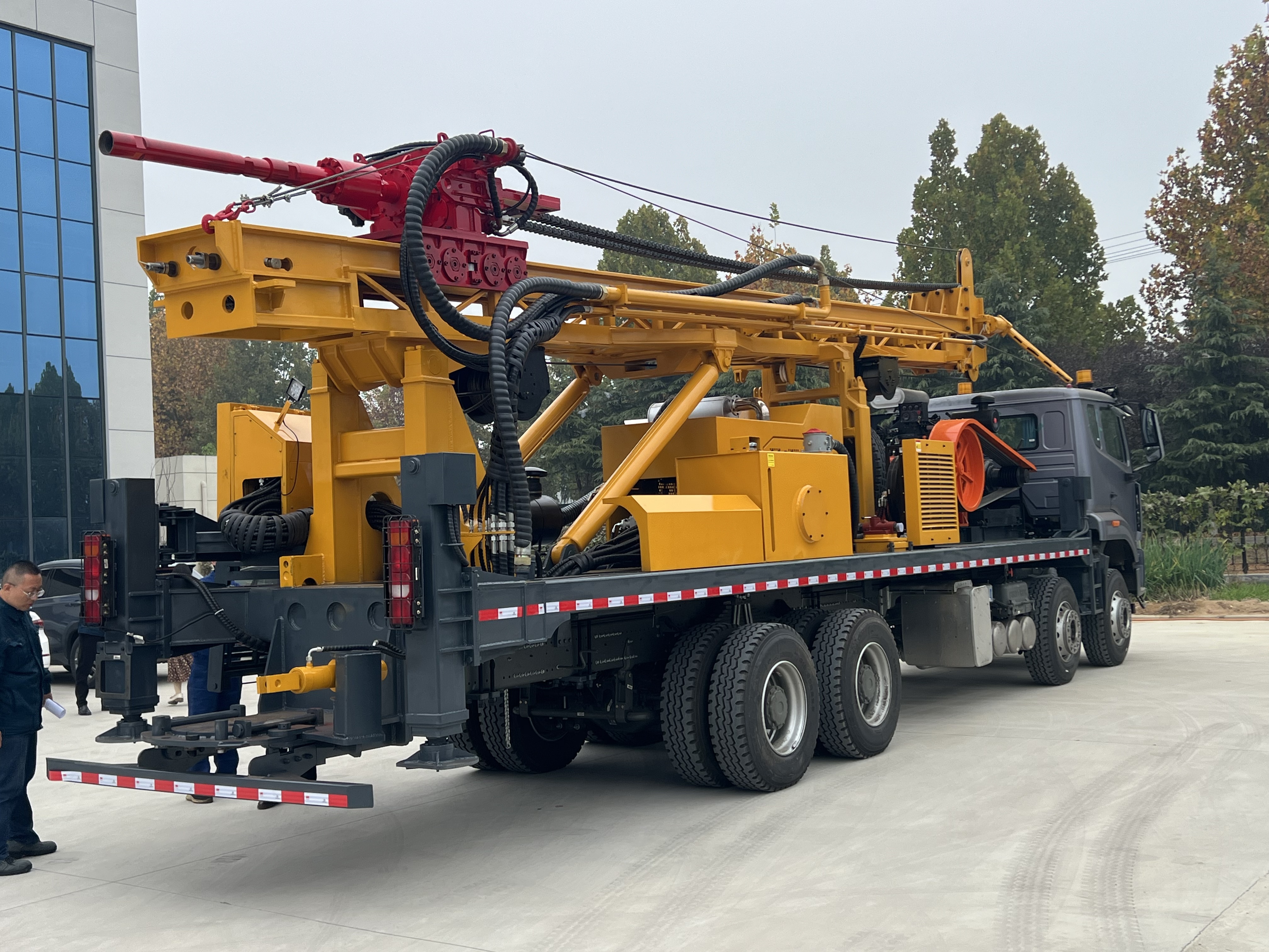 High-Capacity Deep Well Drilling Rig | 600m Truck Mounted Unit for Efficient Borehole & Water Well Projects