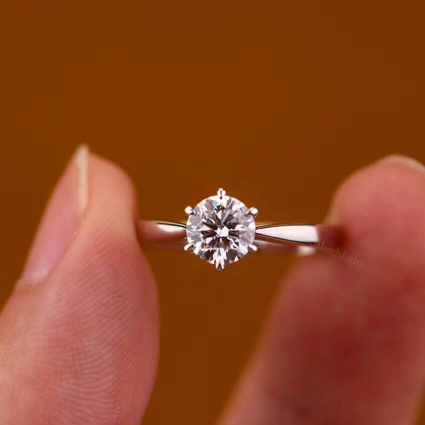 Customizable 18K Gold Laboratory Diamond Ring Round-cut Diamond Ring for Womens Wedding Engagement Ring for Women