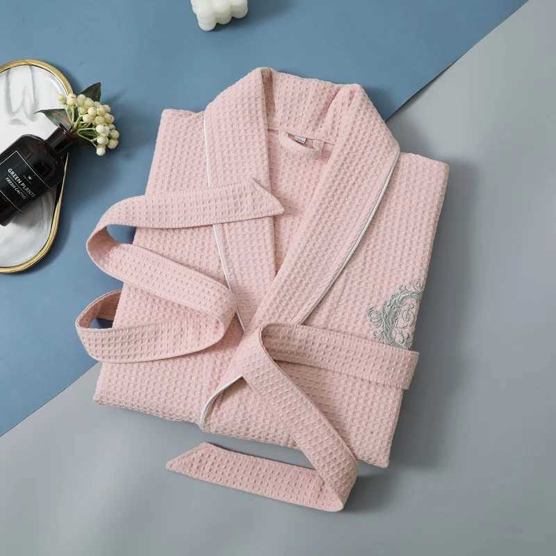 Top Quality Autumn Winter Bathrobes Couple Towel Terry Cotton Robe Mens Elegant Five-star Hotel Home Wear Bath RobeAbsorb Water C251202