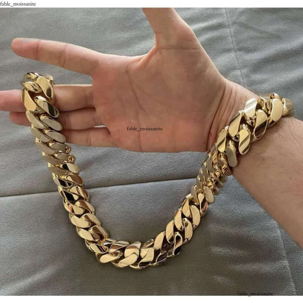 Fine jewelry Pendant Necklaces Choker Custom k Gold 20mm Miami Cuban Chain Necklace bf