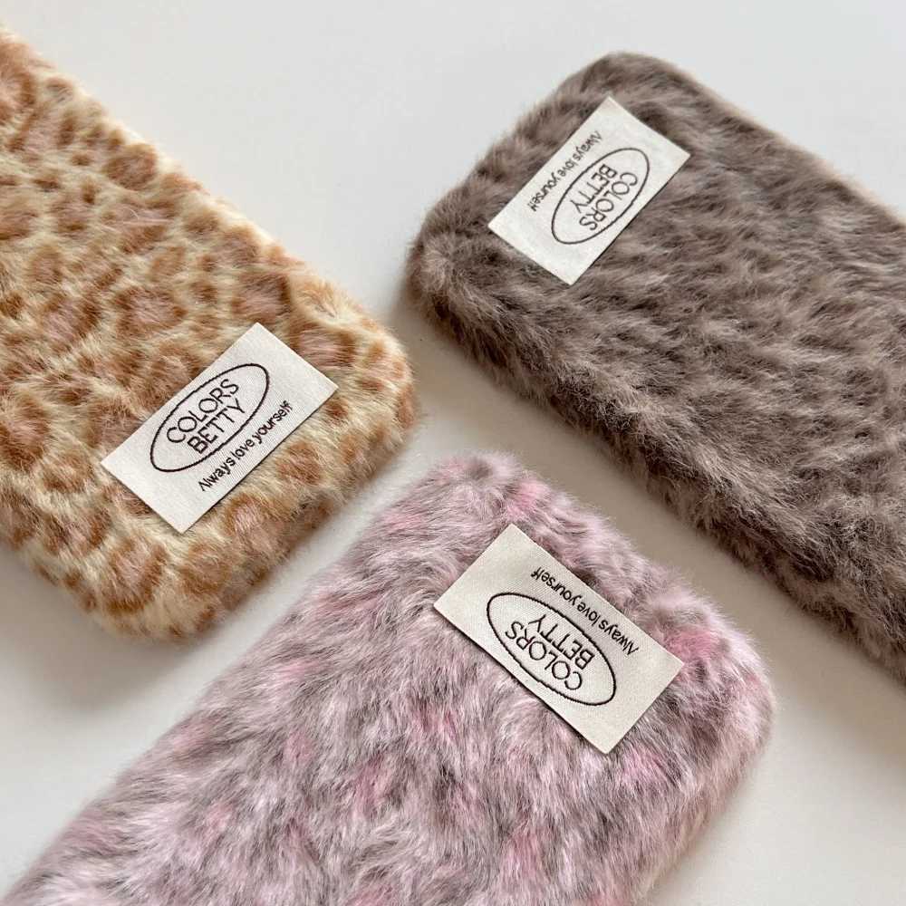 17 ProMax Fashion Leopard Print Plush Phone Case for iPhone 13 14 15 16 Pro Max 17 Pro INS Winter Embroidered Shockproof Cover J251202