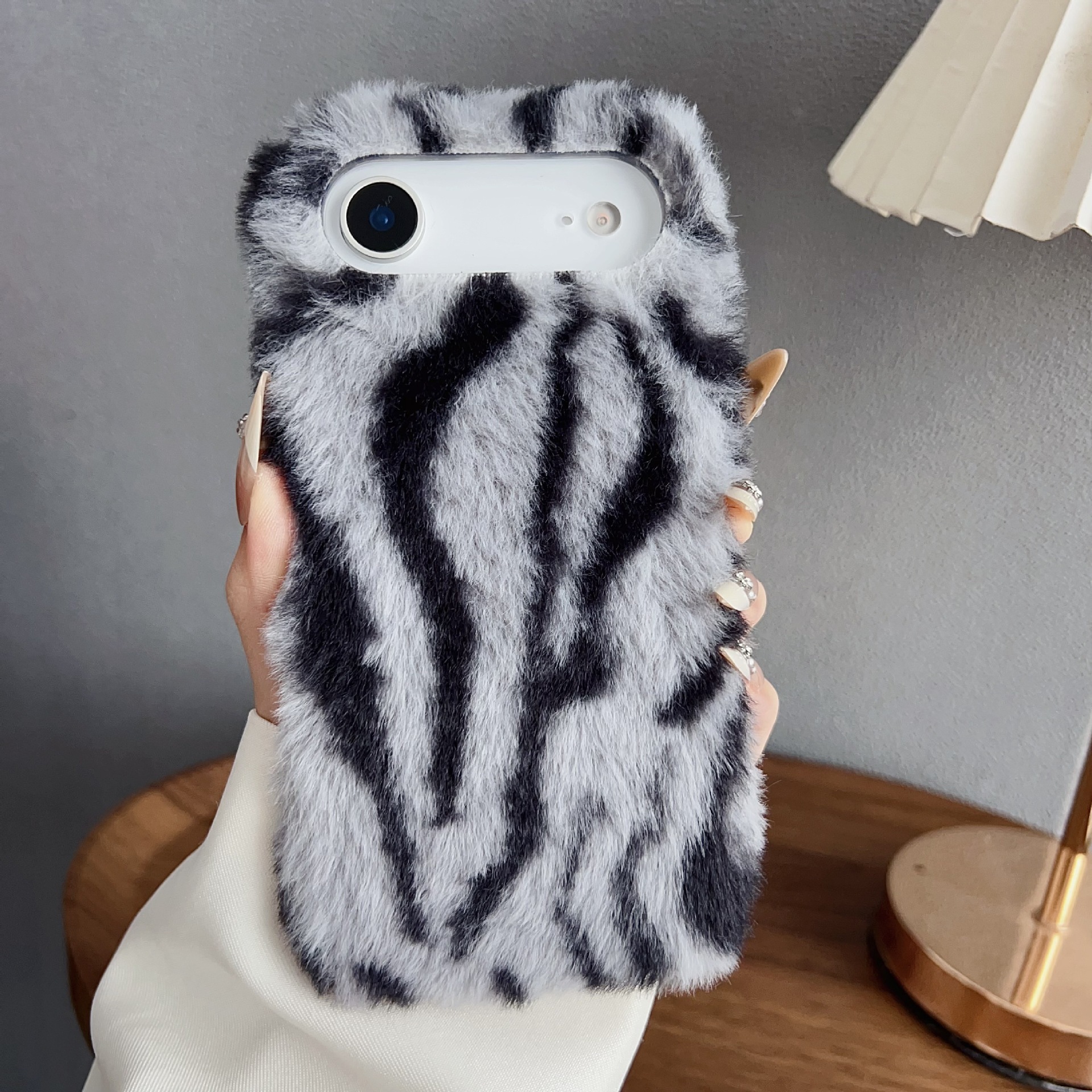 Plush Leopard Print Pattern Phone Case Iphone 17 Pro Max Compatible With Apple 16/15/14 Pro Warm Winter Soft Protective Cover