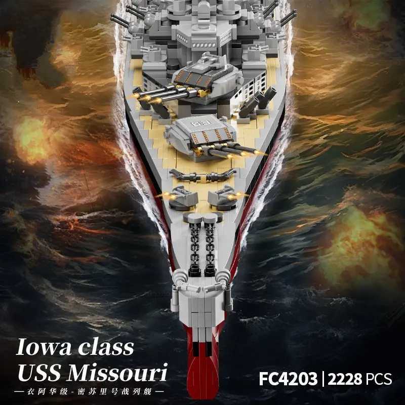 FC4230 Military Battleship Series Missouri Battleship Crusier Model Building Blocks Bismarck Cruiser Boat Bricks Toys Kids GiftsXJ251202