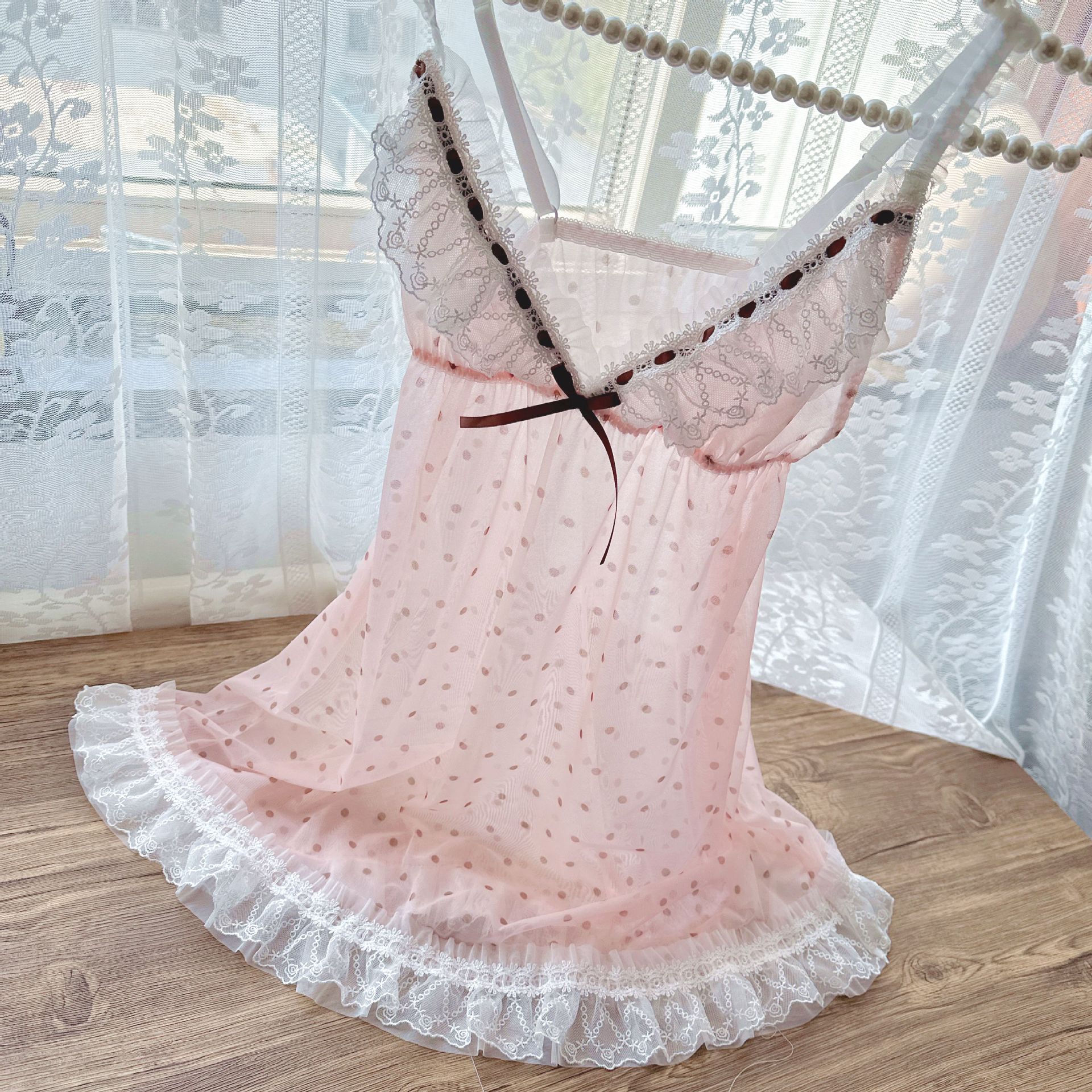 B1207-Chic Kids' Pyjamas Combination Plus Practical Indoor Socks - Perfect Bedtime Style