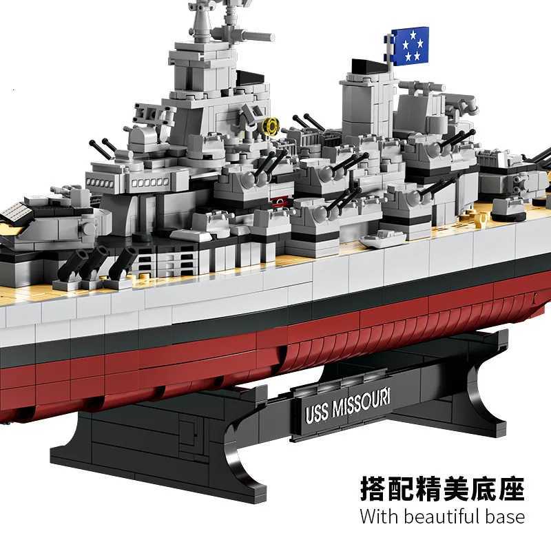 FC4230 Military Battleship Series Missouri Battleship Crusier Model Building Blocks Bismarck Cruiser Boat Bricks Toys Kids GiftsXJ251202