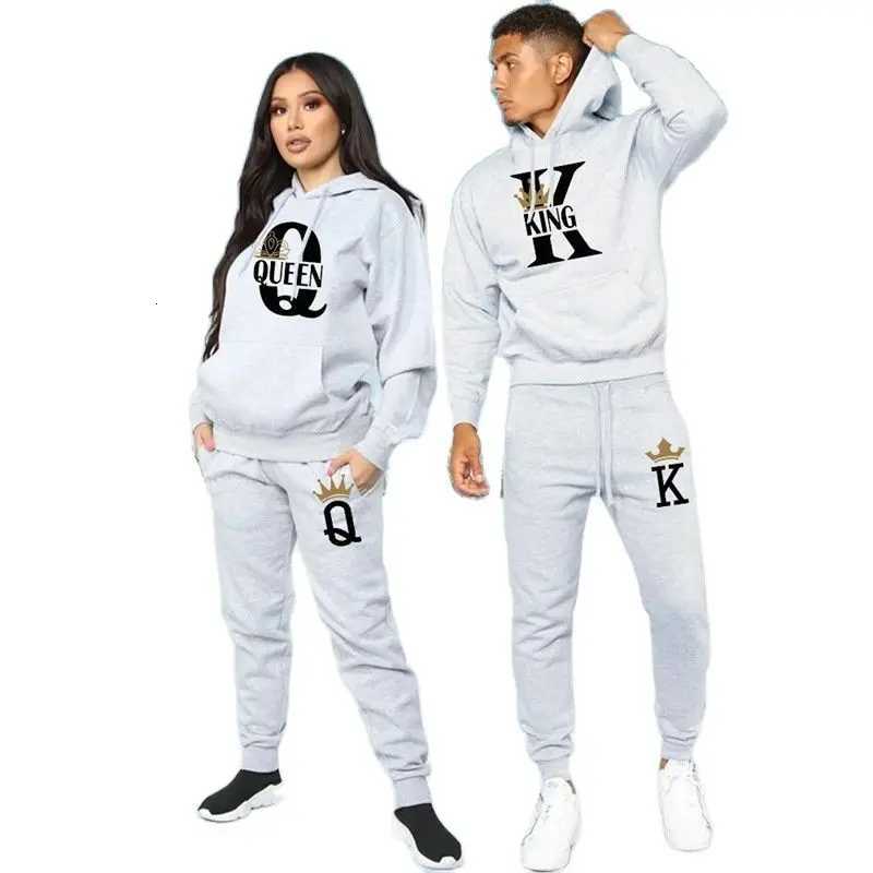 2024 New Autumn and Winter Mens and Womens Sweater Set KING QUEEN Loose Relaxed Hooded Print Couple Set W251202
