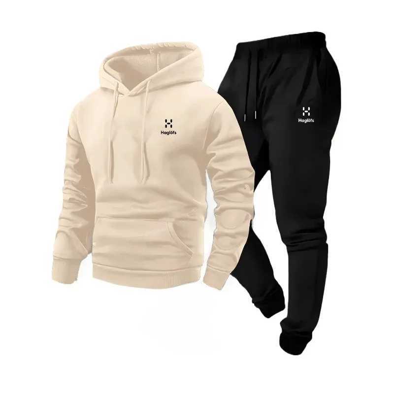 Mens casual and comfortable two-piece hooded sweatshirt and casual sports pants daily outdoor sports set W251202
