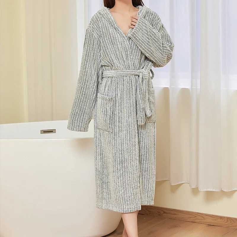 Unisex Autumn Stripe Bathrobe Hooded Coral Fleece Pink Grey Thicken Bath Robe Night Cozy Sleepwear Women Home Bathroom Clothes C251202
