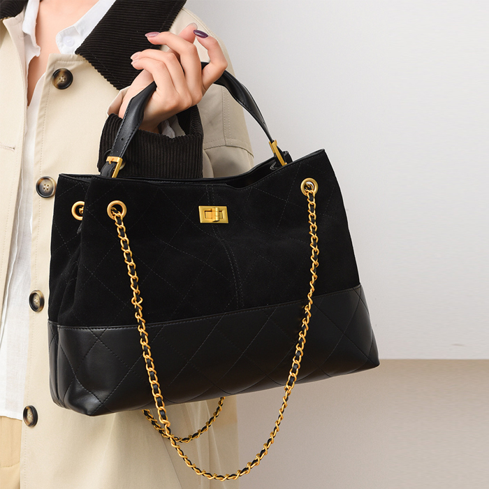 Ladies' handbag designer's new autumn and winter frosted bag, retro fashion, high-end sense, shoulder bag, large capacity commuting bag