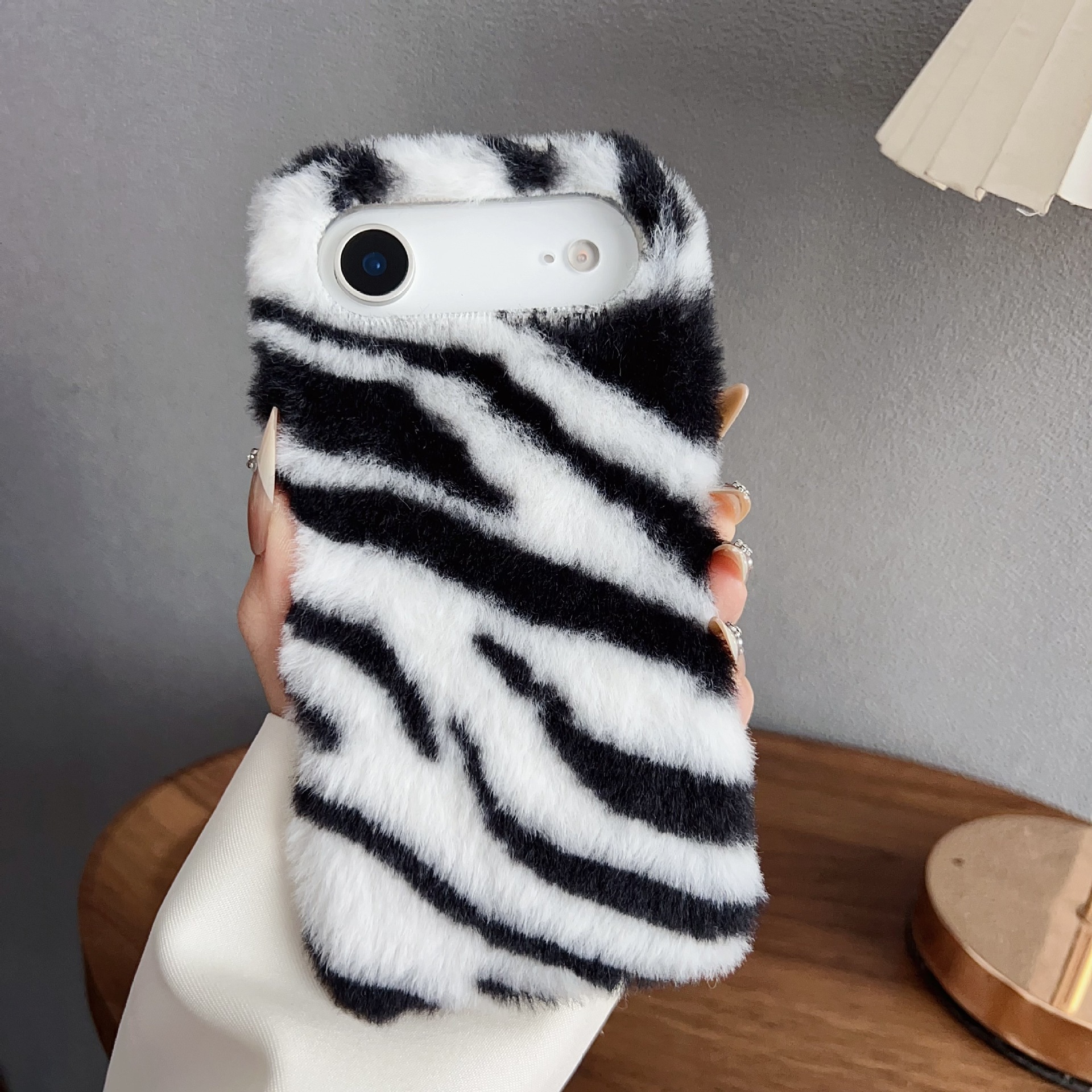 Plush Leopard Print Pattern Phone Case Iphone 17 Pro Max Compatible With Apple 16/15/14 Pro Warm Winter Soft Protective Cover