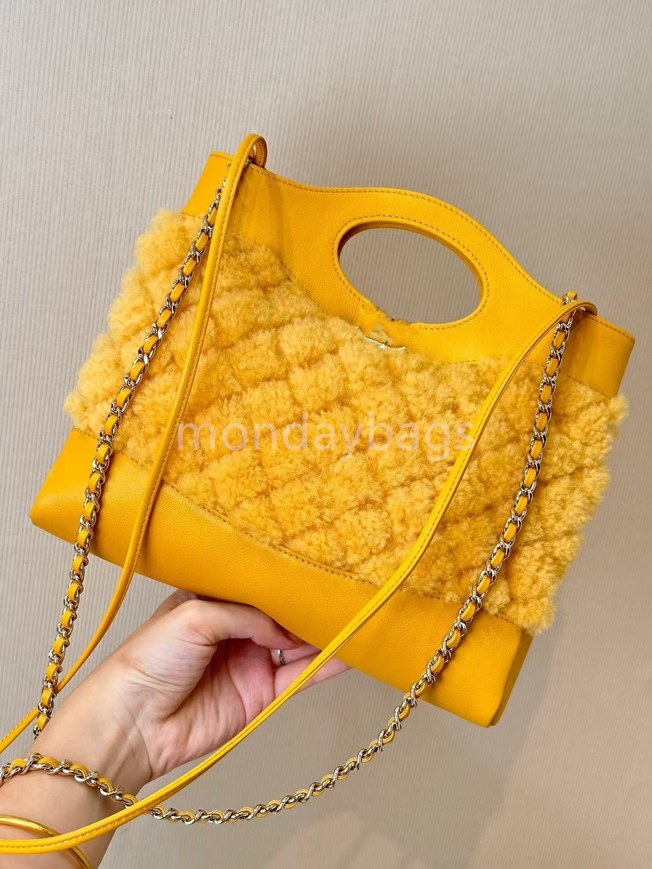 2025 new winter bag designer bag luxury bag high-quality wool imported sheepskin material shoulder bag handbag fashion bag casual bag