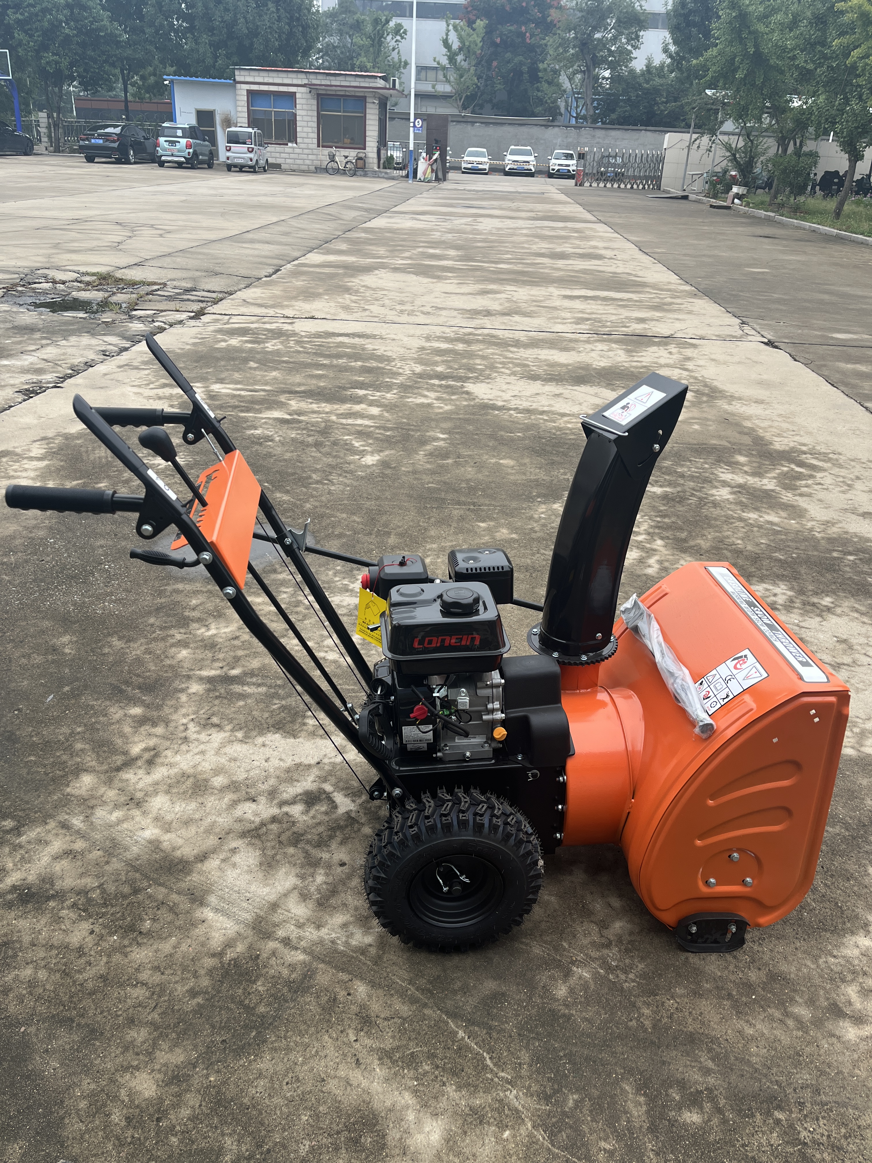 Denmark-Compliant Snowplow by YG | Integrated LED Warning Lights for Enhanced Visibility & Night Safety