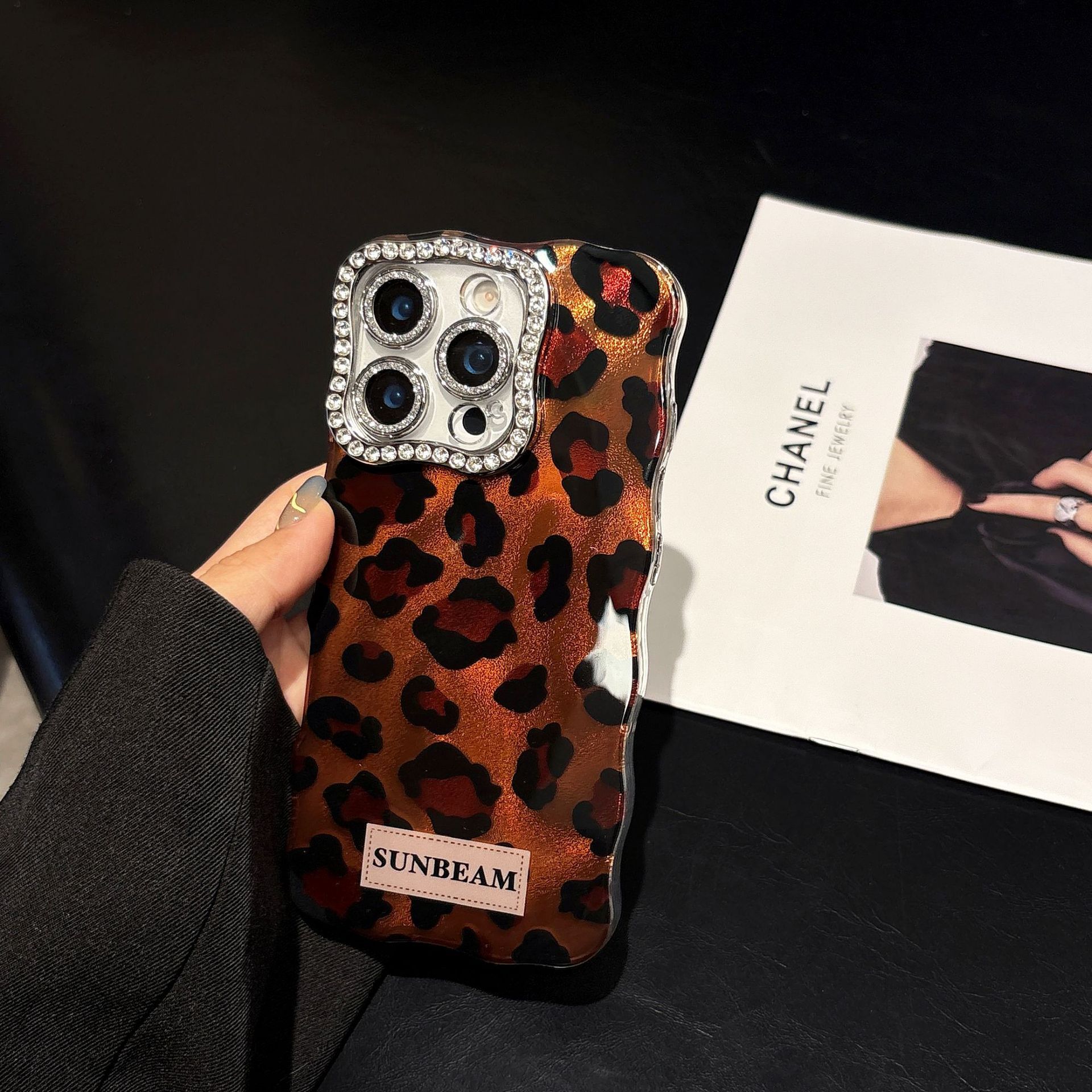 Twisted Edge Brown Leopard Print Phone Case iPhone 17 Pro Max Compatible with Apple 16/15 Pro Diamond Lens Hard Case