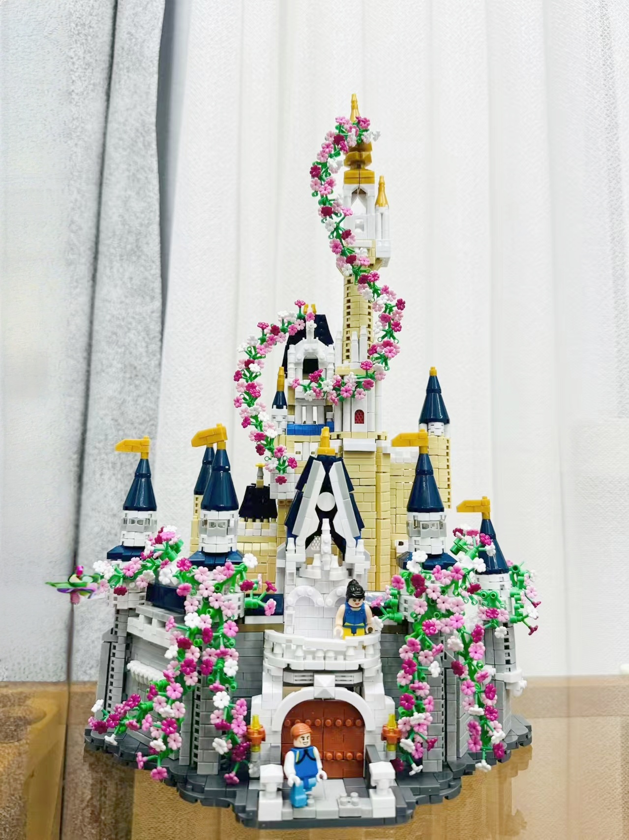 es Princess Castle 100th Anniversary Ci Street View Model Building Brick Childrens Toys C251203