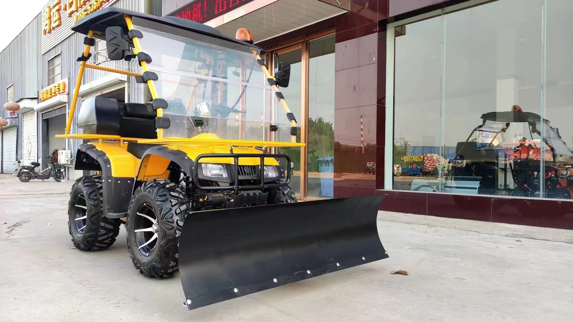 YG Premium Snowplow with Integrated LED Safety Lights | Built for Demanding Night Operations in Denmark