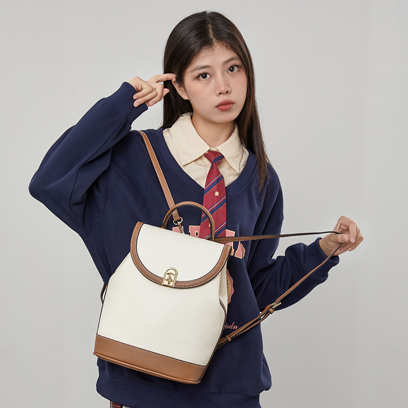 Sewafox Travel backpack, ladies' commuting leather new fashionable backpack, casual simple and lightweight small backpack