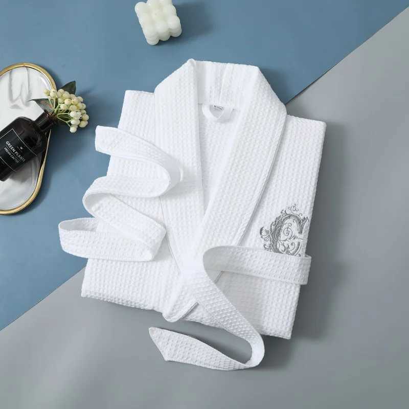 Top Quality Autumn Winter Bathrobes Couple Towel Terry Cotton Robe Mens Elegant Five-star Hotel Home Wear Bath RobeAbsorb Water C251202