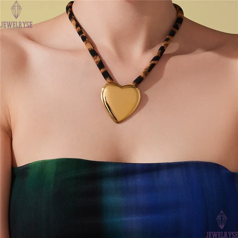 leopard-print silk scarf heart necklace designer for woman stainless steel circle pendant necklaces beach daily outfit jewelry birthday friend family 