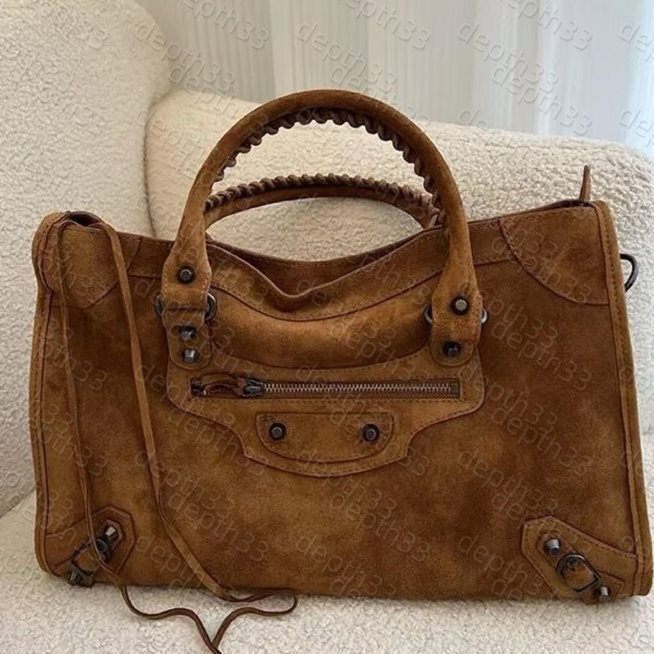 Designer Le City Tote Bags Women Handbag Suede Crossbody Motorcycle Bag Goat Skin Leather Fashion Trend Ladies Rivet Decoration with Mirror 01